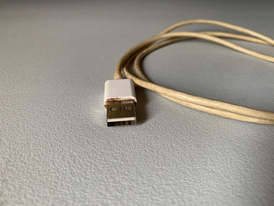 Cabo USB - microUSB