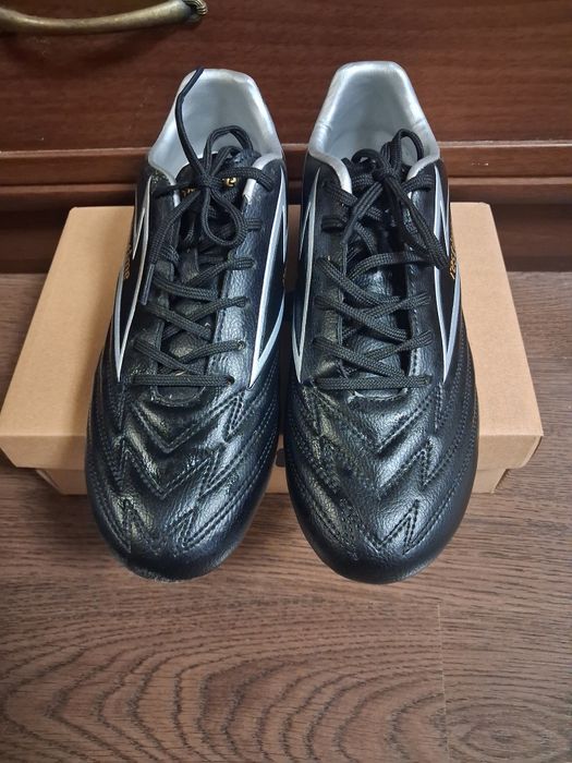 Продам буци для хлопця 40р.