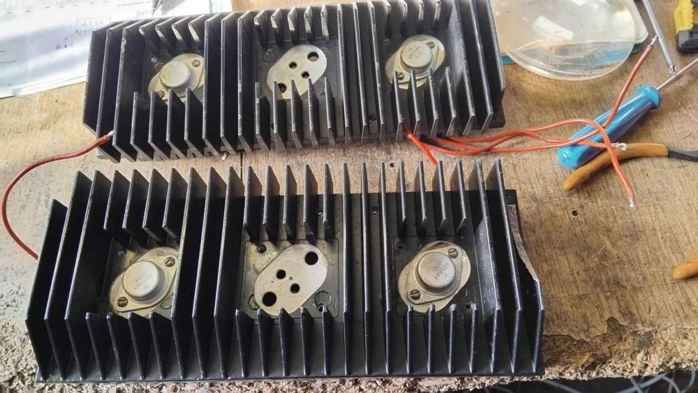 транзистори радиатори кт 818+819 825+ 827 усилители зап.части