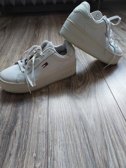 Sneakersy damskie Tommy Hilfiger rozm. 38