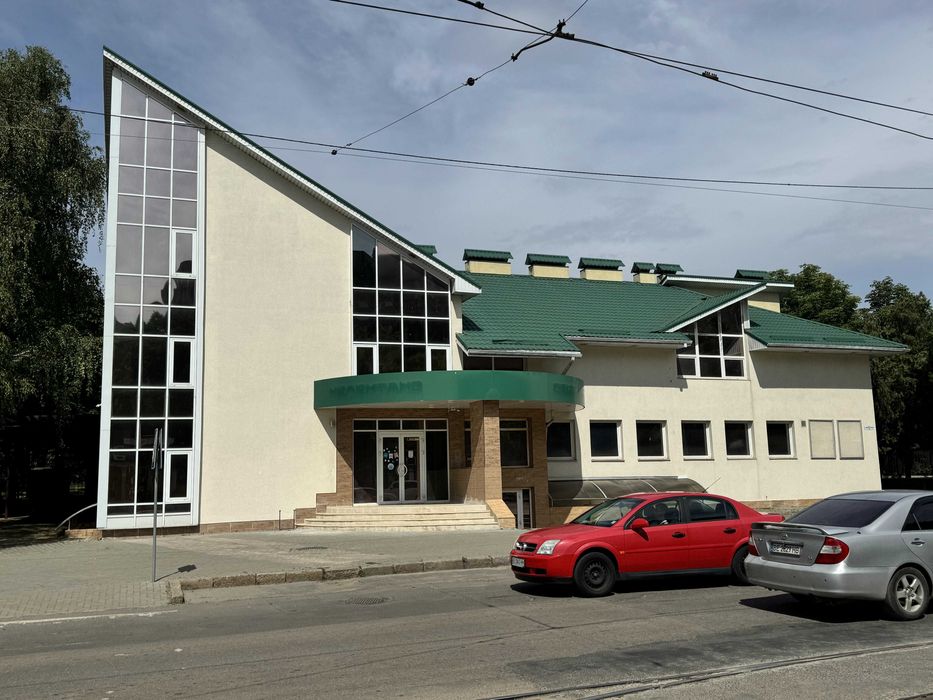6 Слобідська  окремо стояча будівля 1000 кв.м. ціна 100000 грн/міс