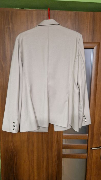 Żakiet beżowy rozmiar 42