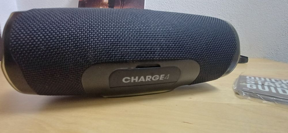 JBL Charge 4 com Caixa Original