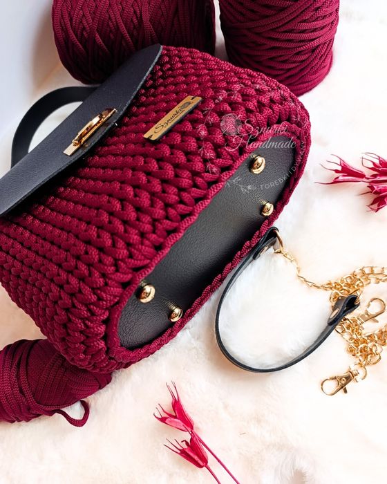 Torebka Kuferek bordo czarny