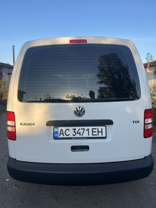 Volkswagen Caddy 2011 • 1.6 TDI • дизель