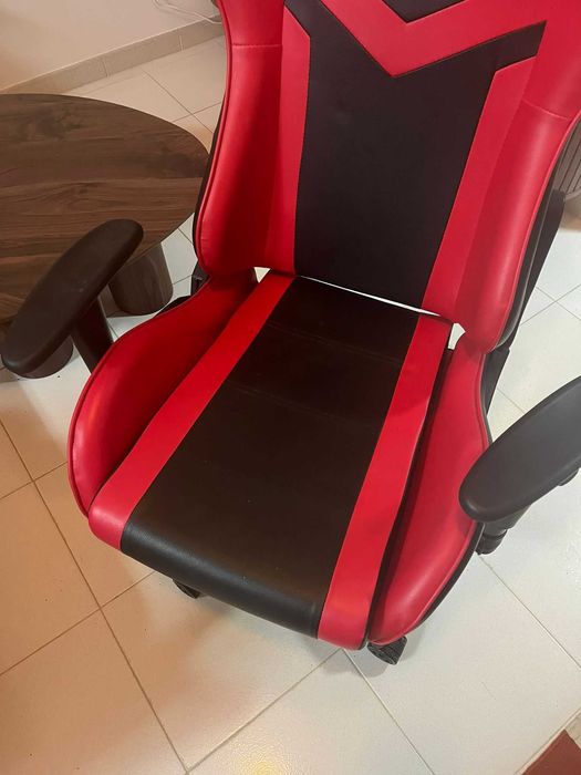 Cadeira escritório/gaming NPlay c/ almofadas de suporte