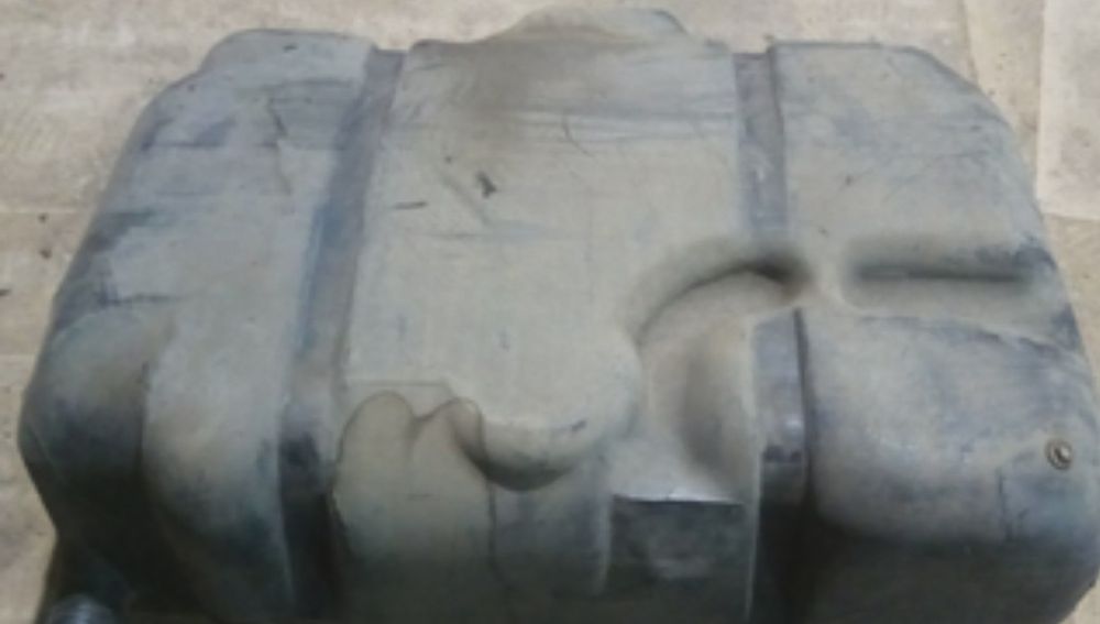 Москвич 2141 бак пластиковий