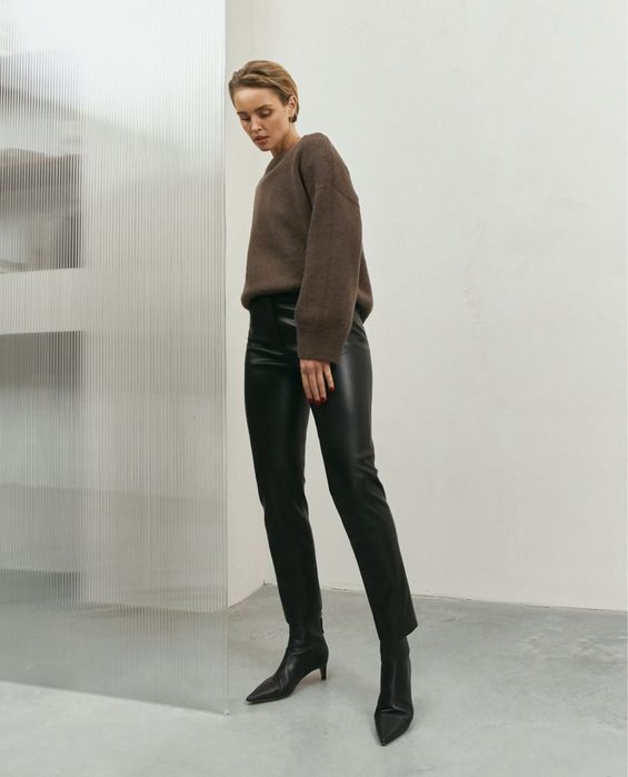 Штани HUKH з еко-шкіри xs