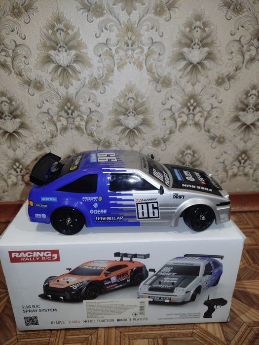 Радиоуправляемая машинка для дрифта Toyota Sprinter