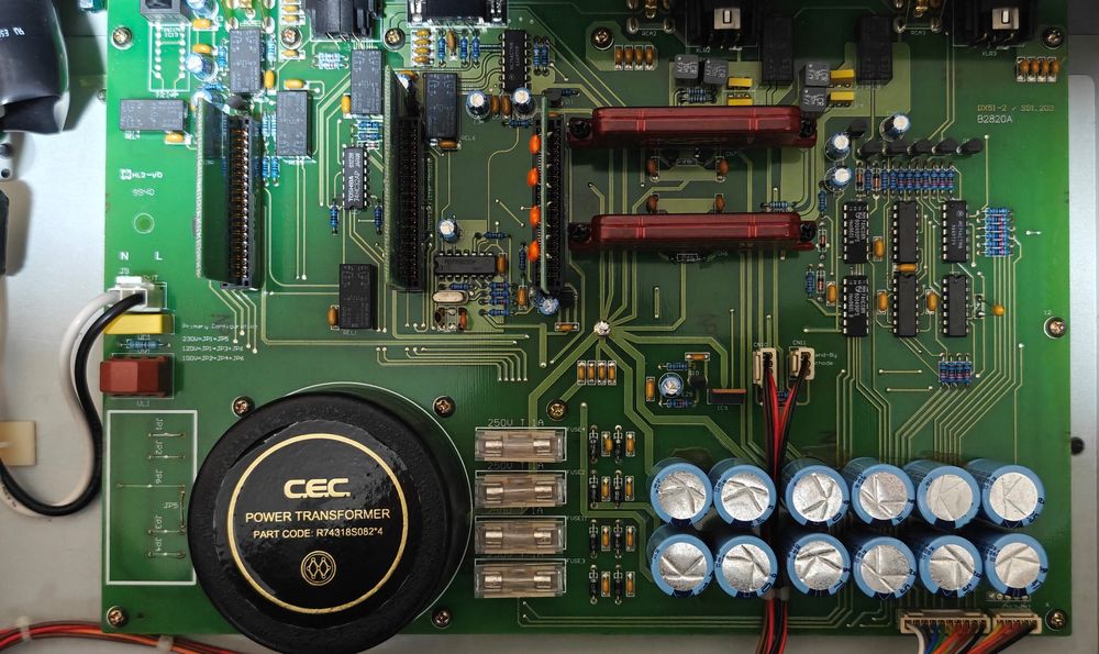 Дуже рідкісний японський ЦАП класу А  CEC DX51 Mk3. 230 В