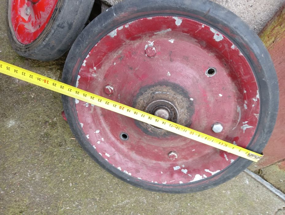 Dwa koła kółka łożyskowane