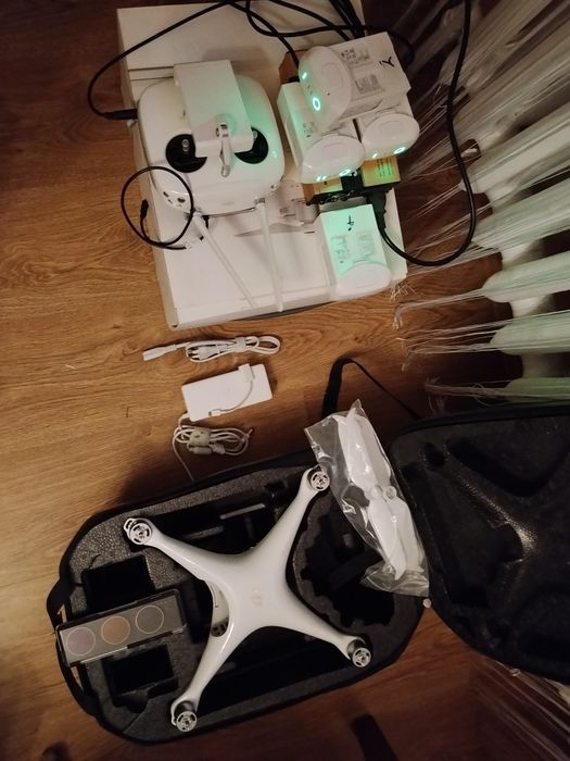 Dron DJI dji Phantom 4 pro Pro Full zestaw Walizka ładowarka  baterie