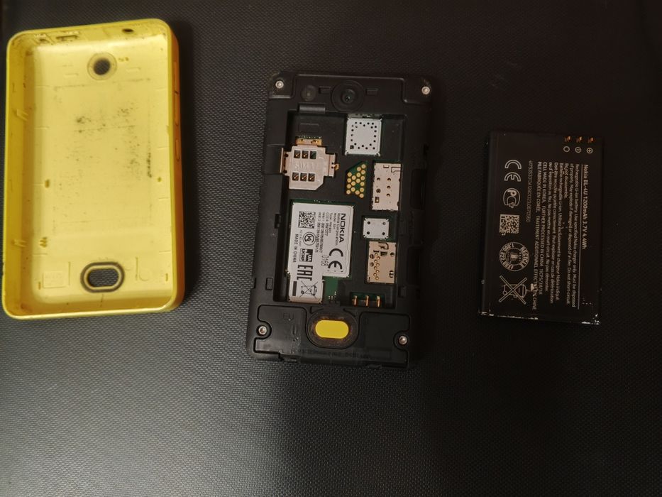Продам Nokia 501, не работает тачскрин .