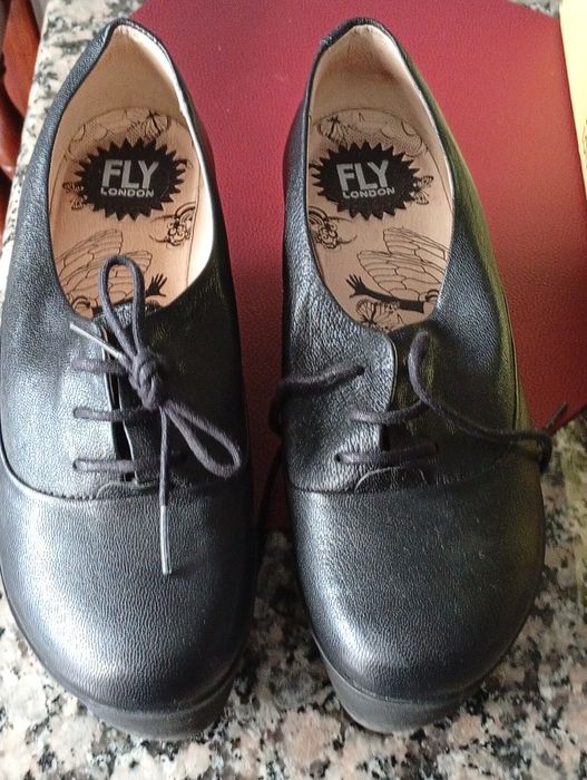 Sapatos senhora  Fly London 38