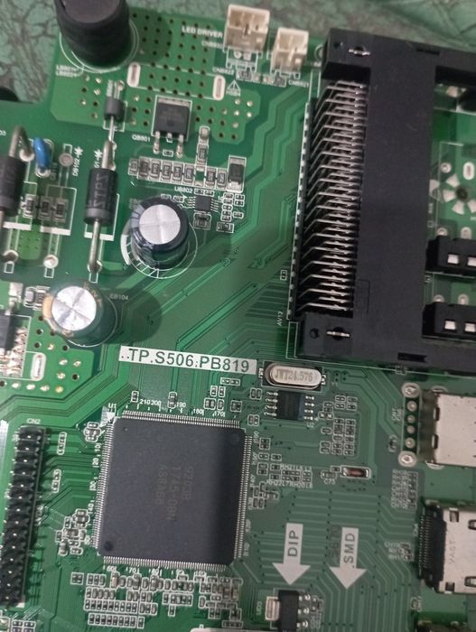 LE-32z4 motherboard