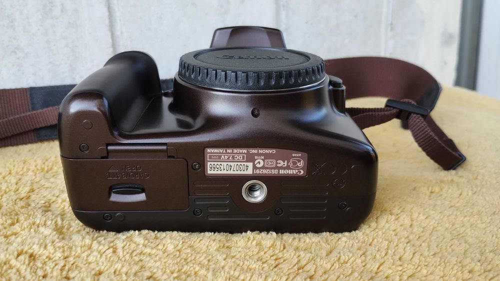 Цифрова дзеркальна камера canon 1100d body + ef-s 18-55 + ef 28-135 + кофр + штатив