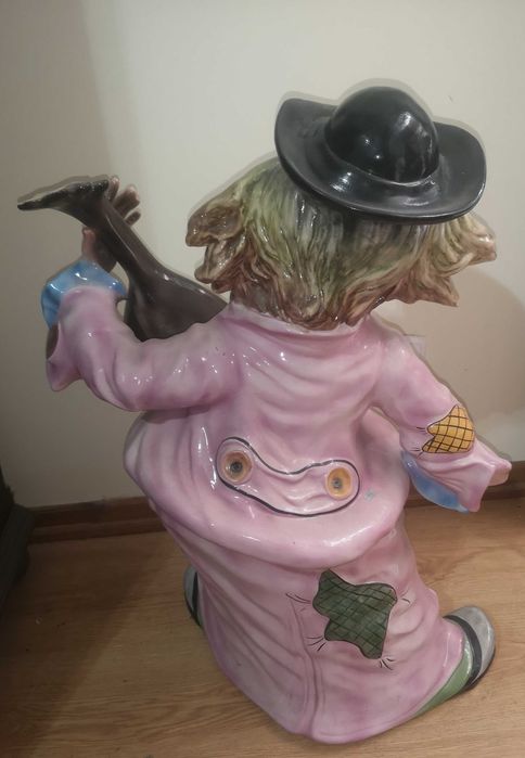Peça em porcelana