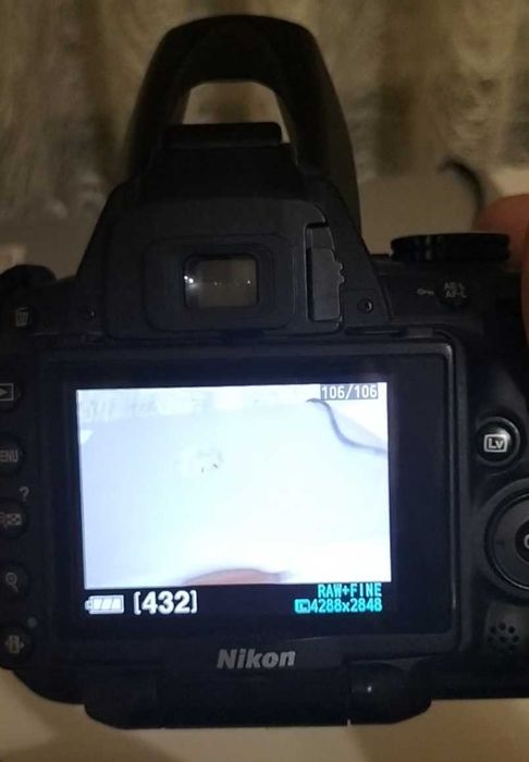 Фотоапарат Nikon D5000