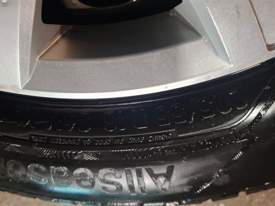 Komplet kół całorocznych Uniroyal Allseasons 205/55/R16