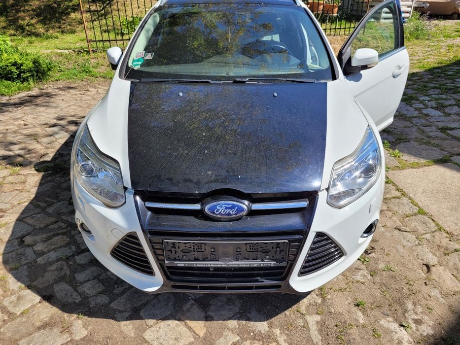 Zderzak ford Focus mk3 5B zderzak przedni Focus iii xenon spryski