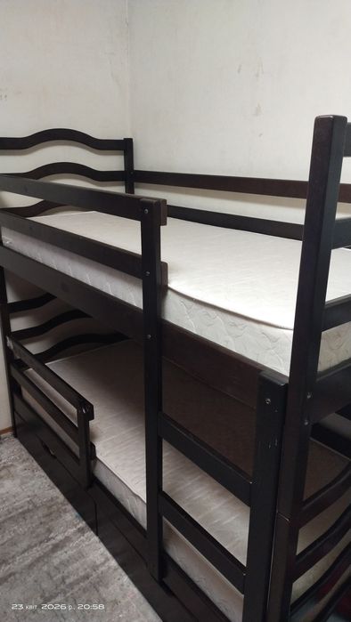 Продам двоярусне ліжко