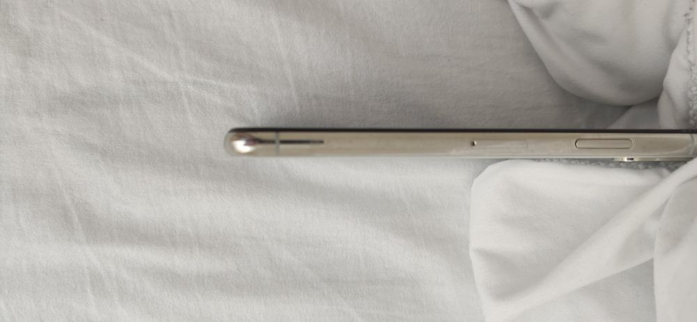 Продам iPhone 7 та X