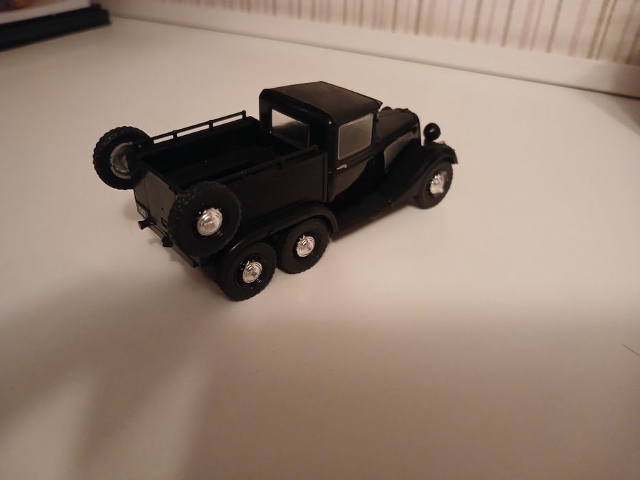 Колекційна машинка ГАЗ-21 випуск 117 Автолегенди СРСР