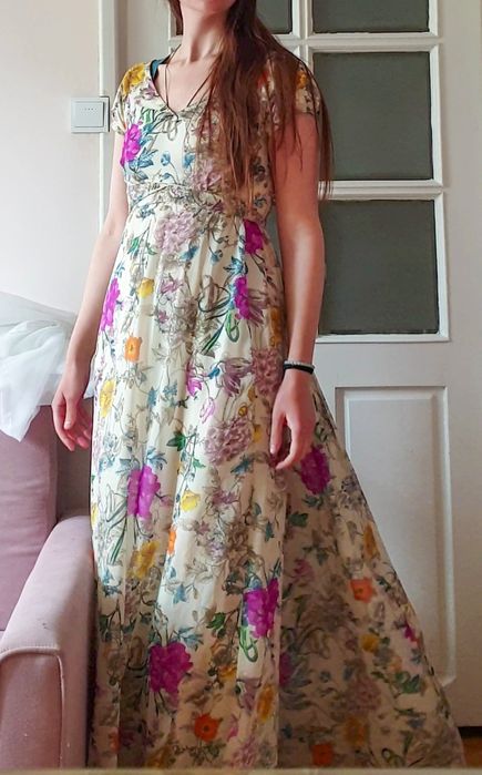 Sukienka w kwiaty