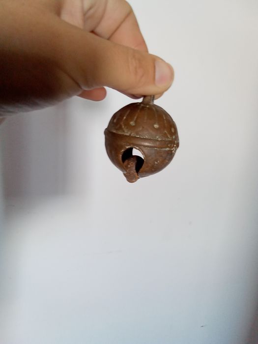 Pêndulo antigo tipo sino