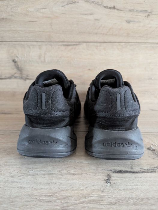 Кроссовки б/у Адидас  Adidas Ozelia 44 р 28.5 см