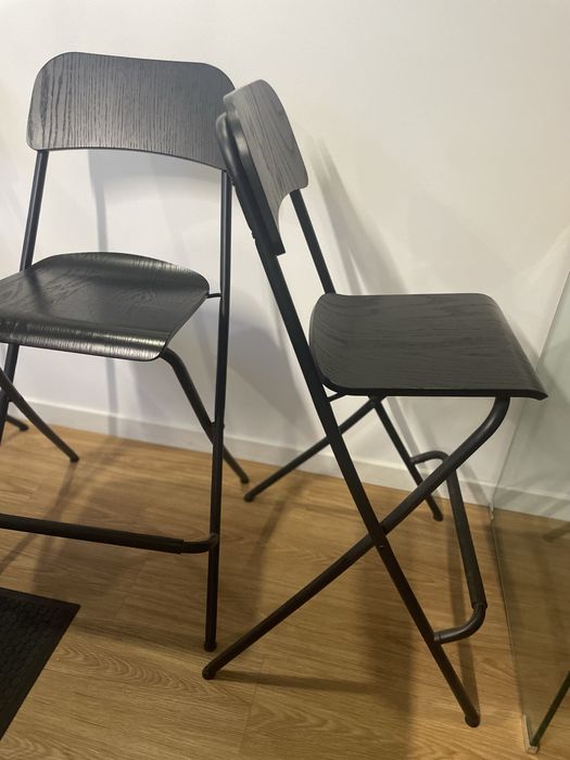 Cadeira alta c/ encosto Franklin IKEA, dobravel, 63cm preto como novo