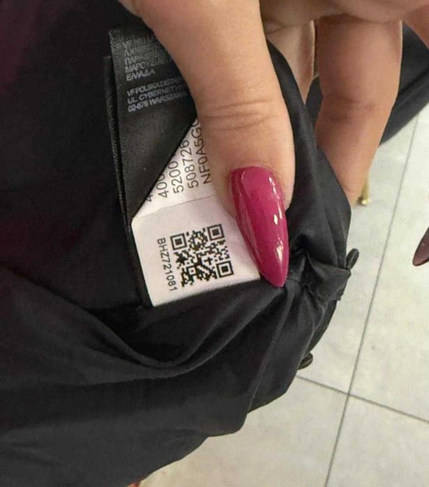 The north face 700 czarna damska nowa kurtka na zime popularna