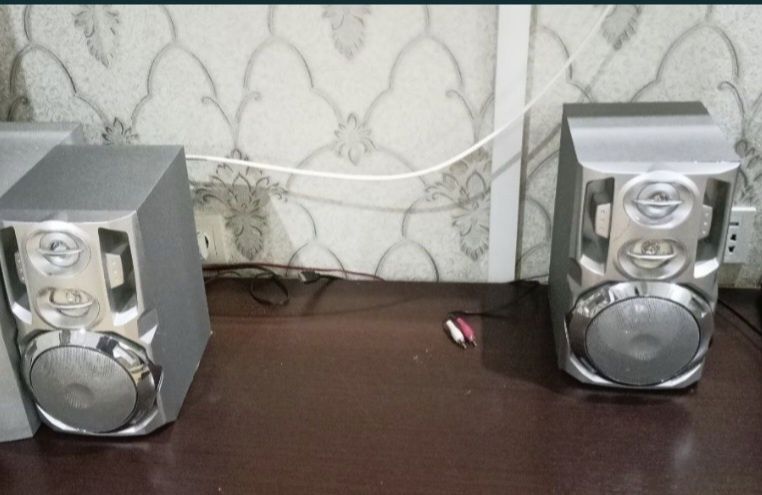 Акустичні колонки CD музичний центр