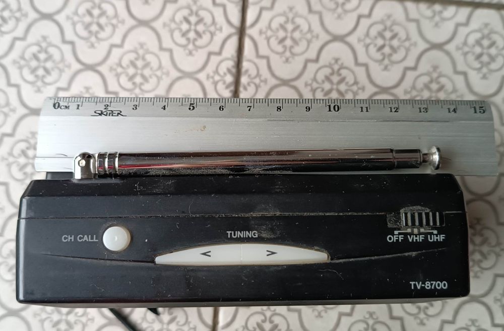 Телевізор міні для авто