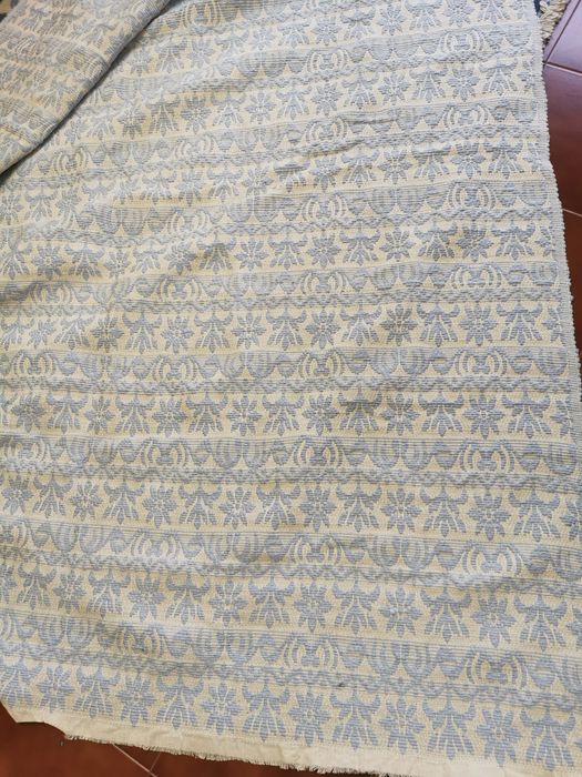 Manta feita em tear manual em algodão