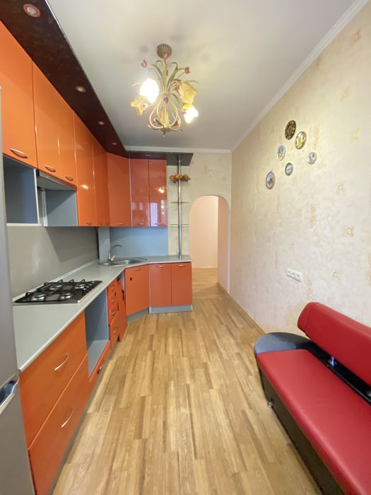 Продаж 1 кімнатної квартири-43,5 м2 по вулиці Героїв Гостомеля з мінімальним оформленням і газом