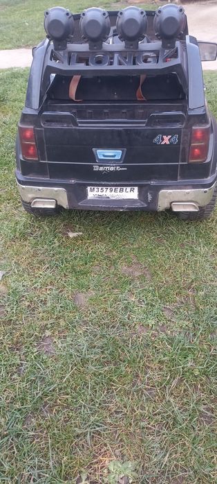 Дитячий електромобіль