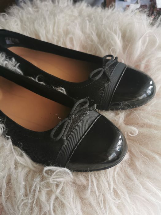 Buty na płaskim obcasie unstructured by Clarks 41.5