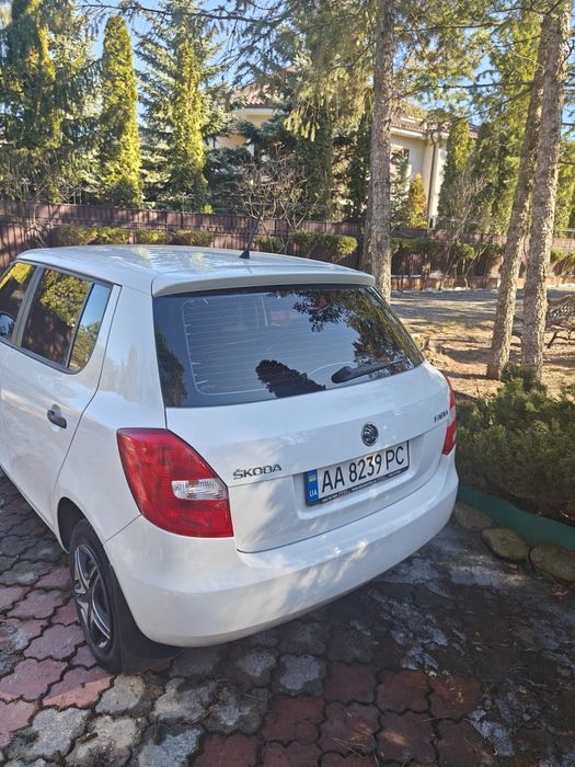 Срочно!Шкода Фабия ,автомобиль в хорошем состоянии