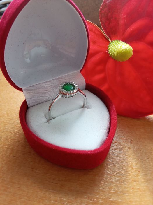 Anel Novo em Prata Contrastada  Elegância que faz a diferença