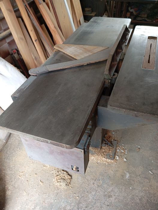 Продам станок деревообрабатывающий