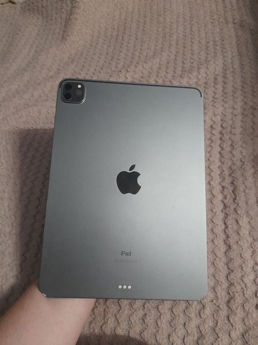 Продаю Apple iPad Pro 11 2020 Wi-Fi 128GB Space Gray