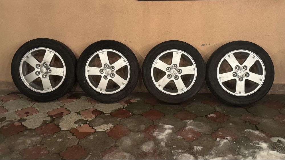 Диски R16 5x114.3 с резиной Mitsubishi Мазда Ниссан Хонда Рено Сузуки