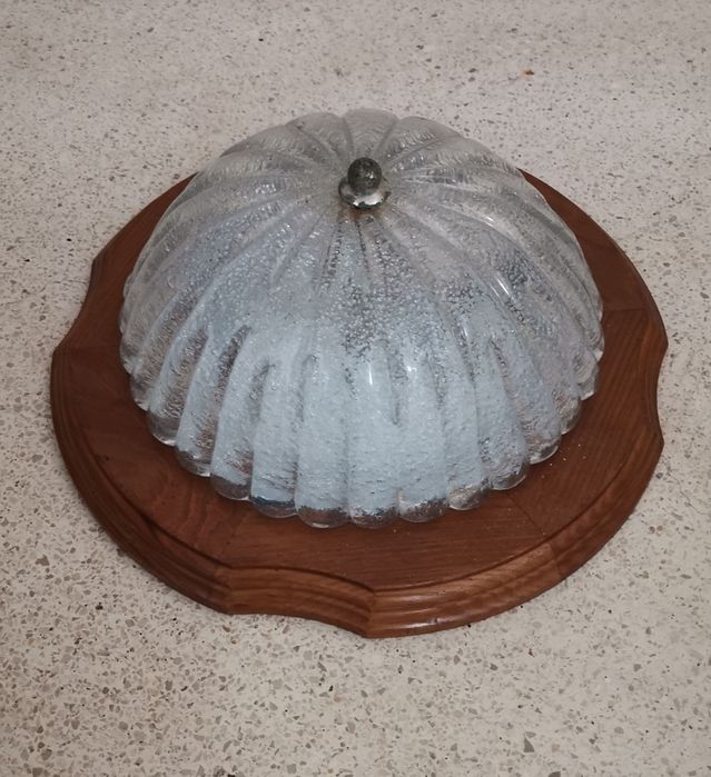 Candeeiro de teto em madeira e vidro 28cm diâmetro