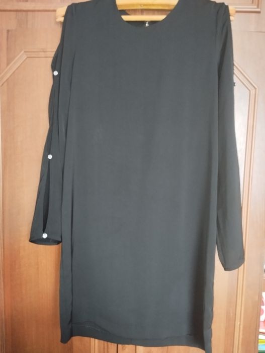 Жіноча сукня чорного кольору