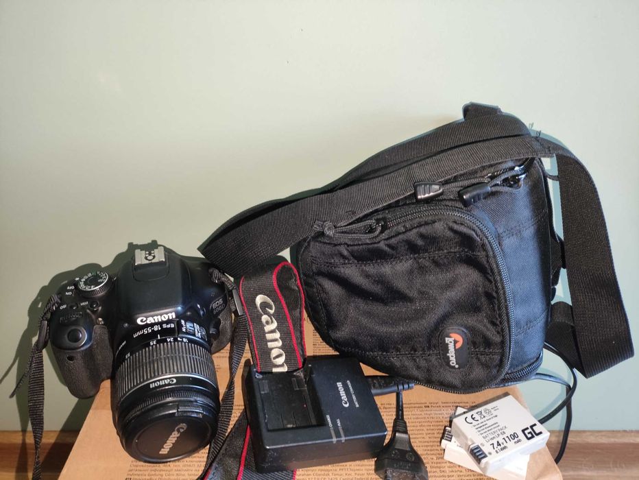 Canon EOS 600D + EFS 18-55mm