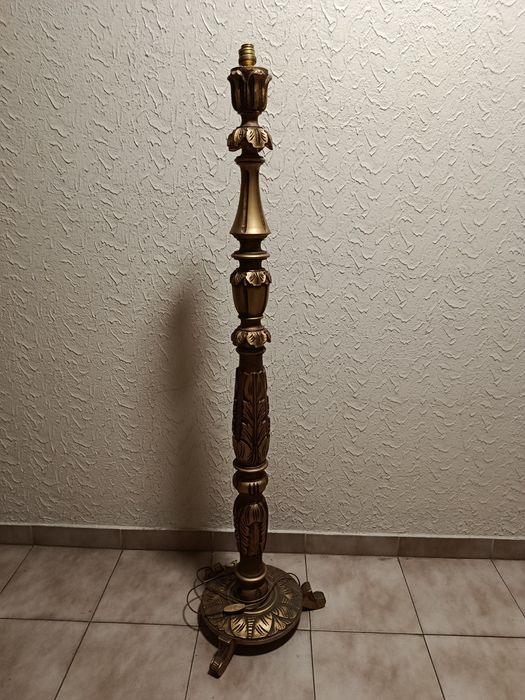 Candeeiro de pé (tocheiro)444443395369871362