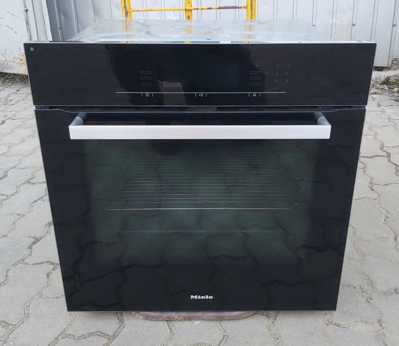 Духовой шкаф Миле Miele H 5681 BP пиролиз пар черная б/у духовка