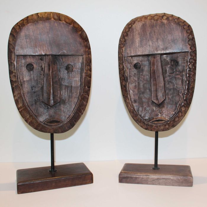 Escultura Nogueira Maciça - Bustos tribais