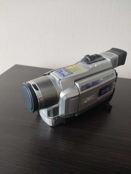 Відеокамера цифрова JVC GR-DVL150